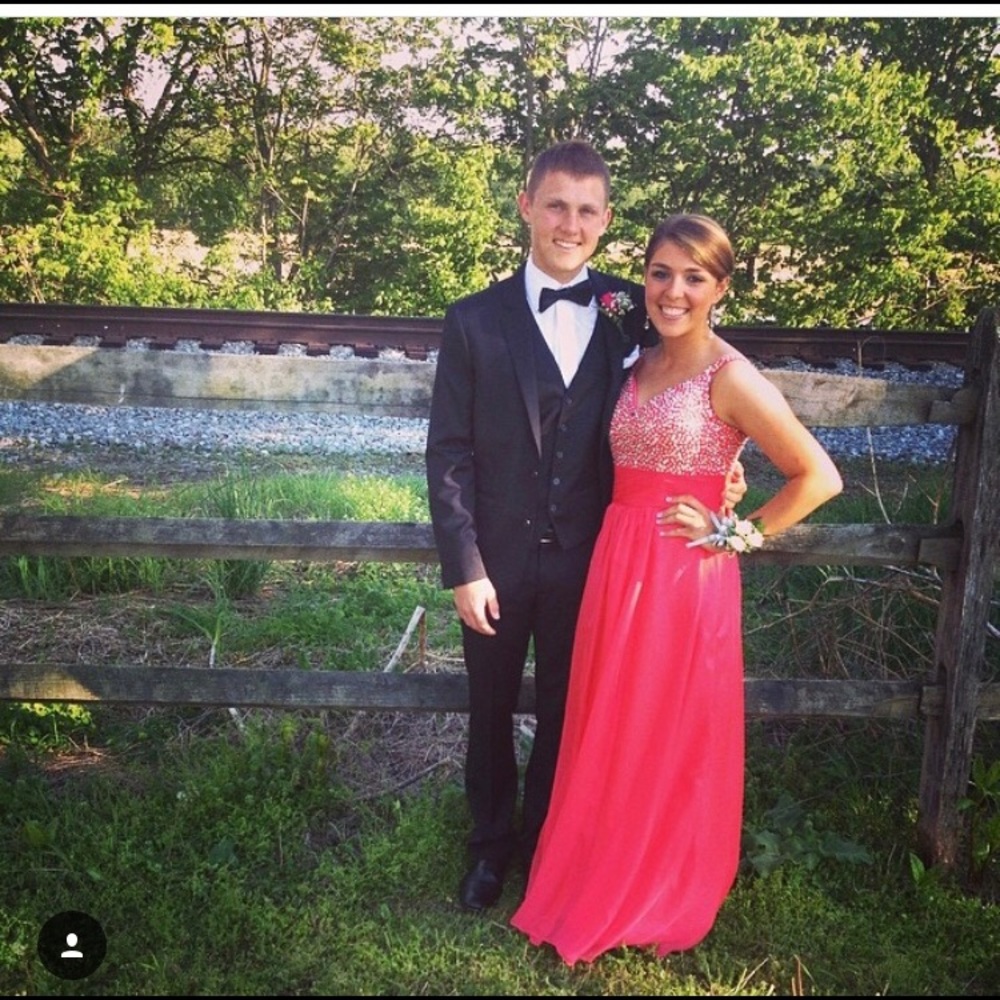 PROM DRESS - Picture 2 of 2